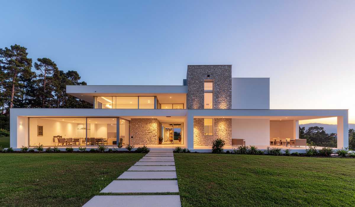 Property Management for Luxury Homes